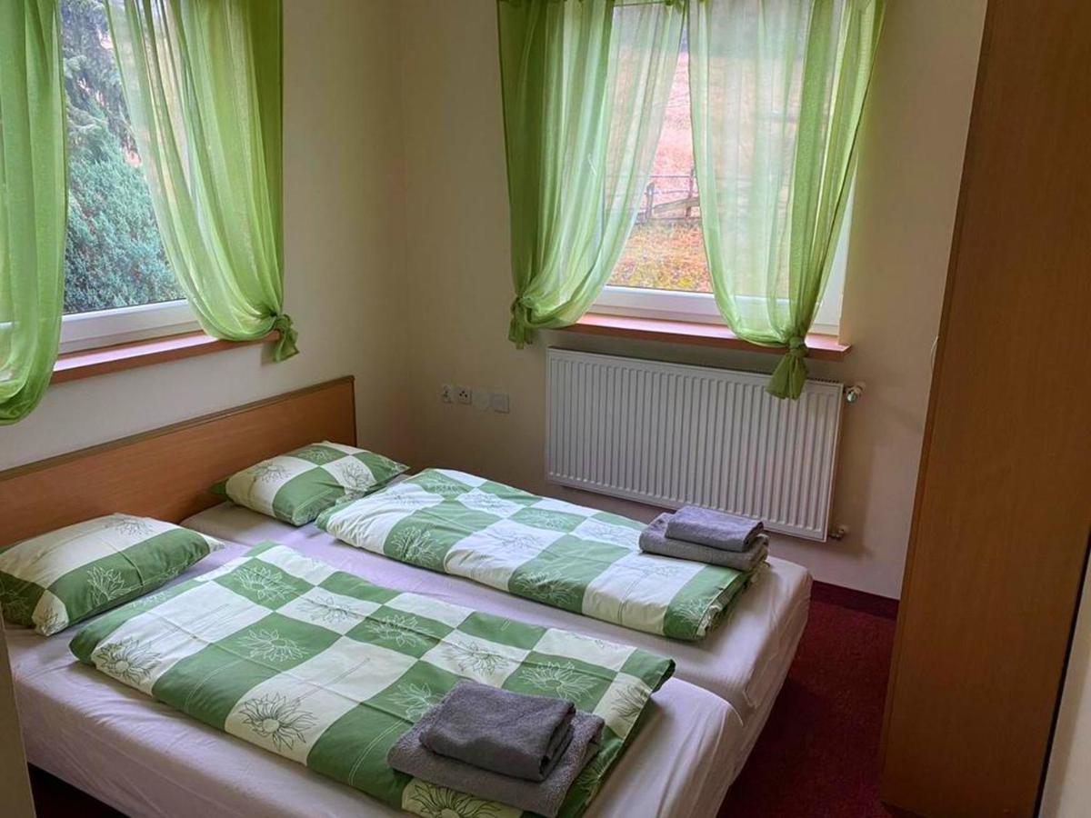 Agroturystyka Kapellanka - Kraina Wygaslych Wulkanow Wojcieszów Exterior foto